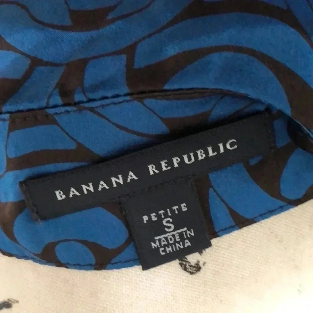 Banana Republic Silk Blouse - Picture 5 of 6